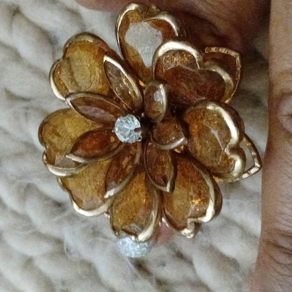 ring - Picture 2 of 4